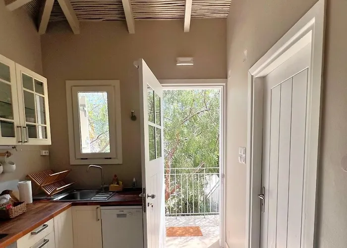 Fos Ionian Breeze Platrithias